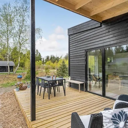 2 Bedroom Awesome In Hadsund