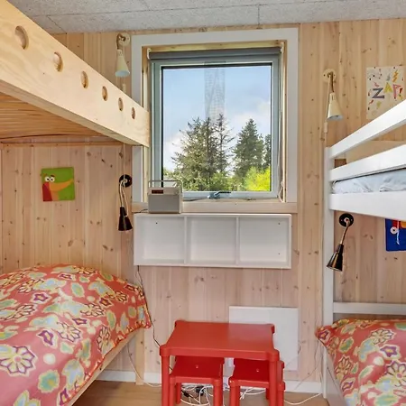 2 Bedroom Awesome In Feriehus